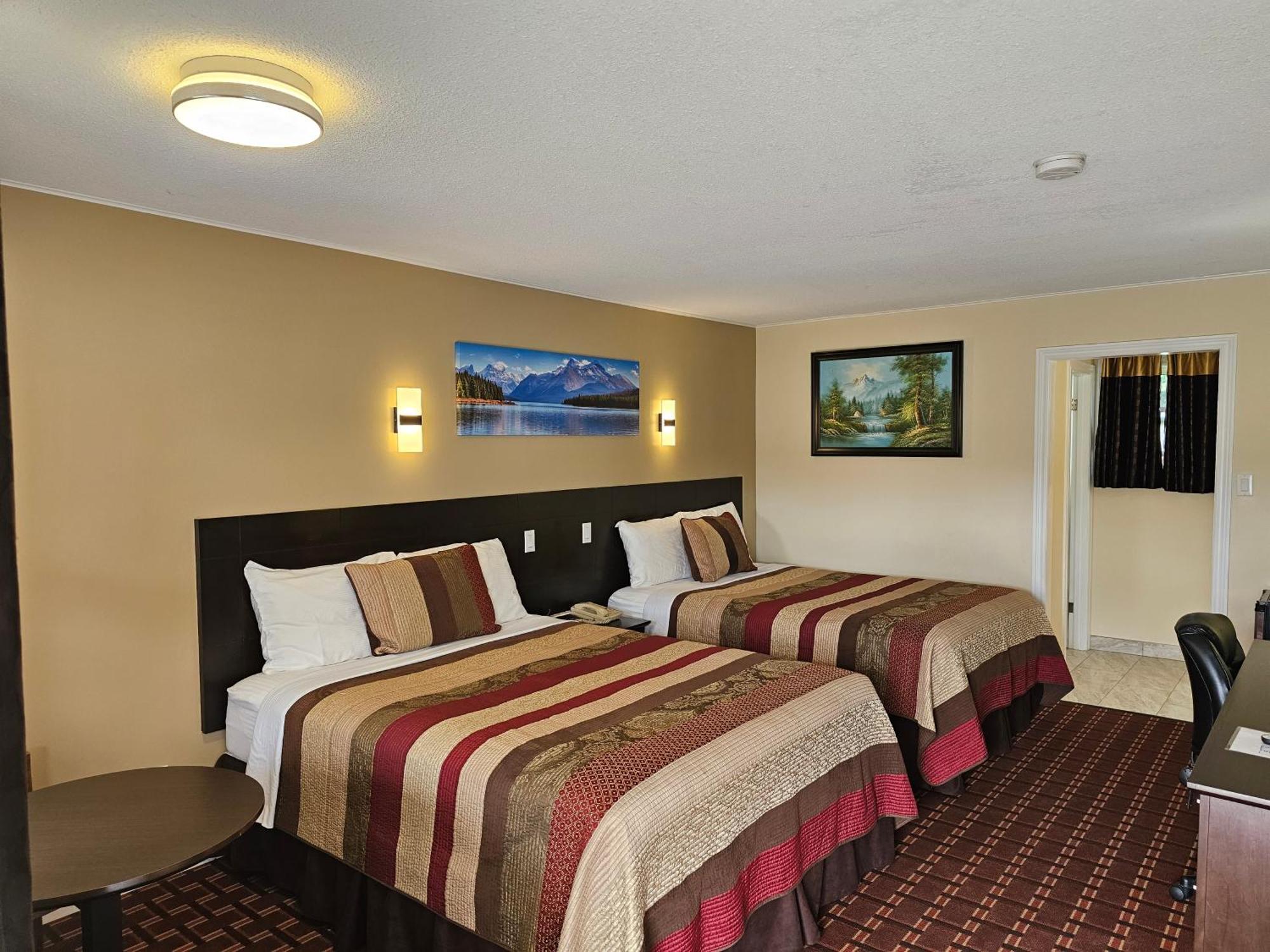 Fox Motor Inn Greater Napanee Екстер'єр фото