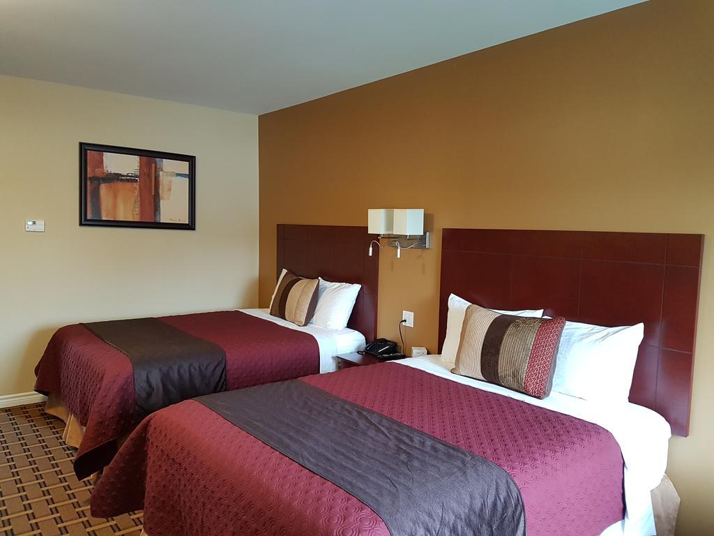 Fox Motor Inn Greater Napanee Екстер'єр фото